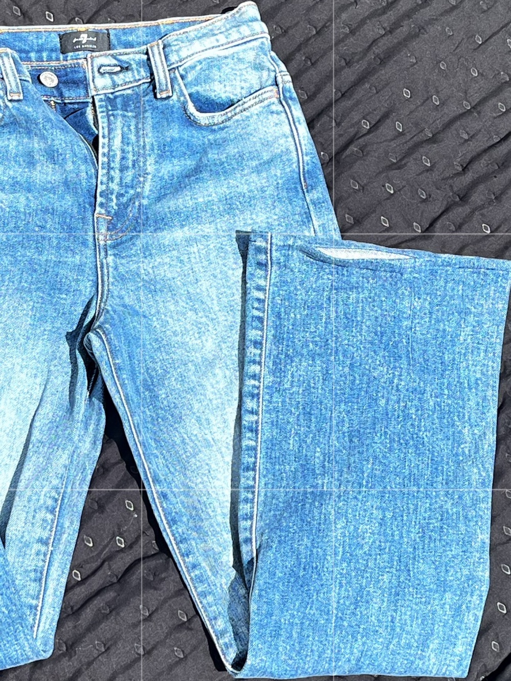 NWOT 7 For All Mankind Easy Boot Cut Light Wash Distressed Jeans Size 25 7FAM